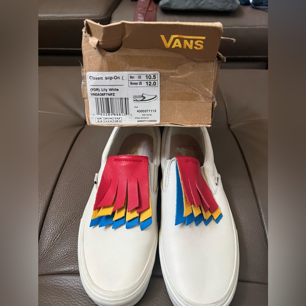 Lightly Worn Vans Classic Slip On Men size 10.5